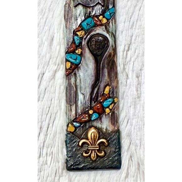 NWOT Montana West 12" Fleur-De-Lis Wood Neutral Stone Wall Cross - Picture 3 of 7
